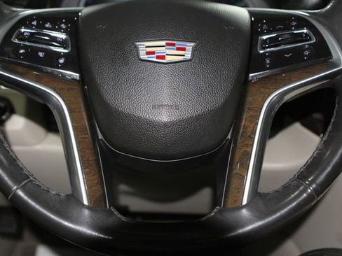 Used 2018 Cadillac Escalade ESV Luxury AWD/4WD image 18