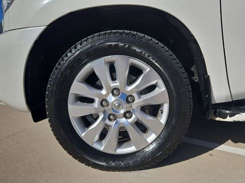 Used 2011 Toyota Sequoia Platinum image 13