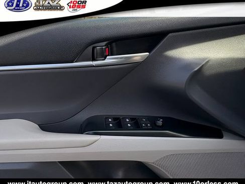 Used 2019 Toyota Camry LE FWD image 8