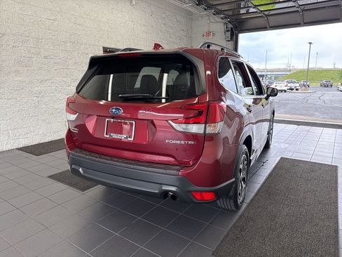 Used 2022 Subaru Forester Premium AWD/4WD image 7