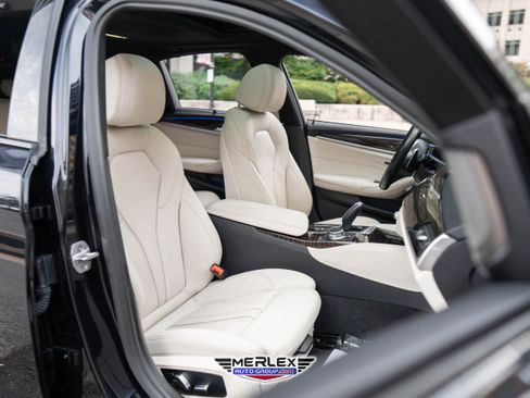 Used 2017 BMW 540i image 17