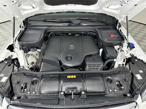 New 2026 Mercedes-Benz GLS 450 4MATIC image 33