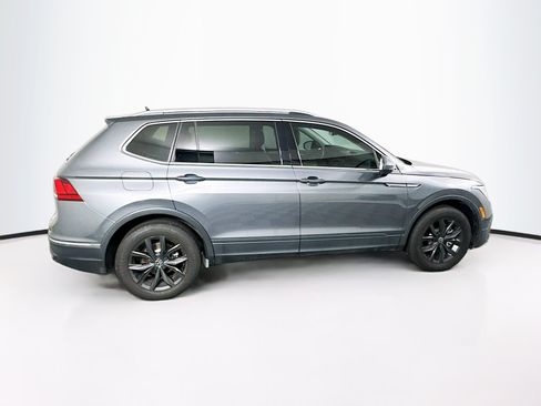 Used 2024 Volkswagen Tiguan SE FWD image 10