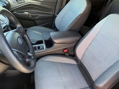 Used 2018 Ford Escape S image 17