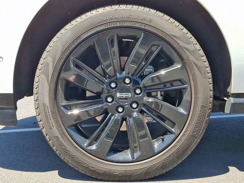 Certified 2024 Lincoln Navigator L Black Label AWD/4WD image 8