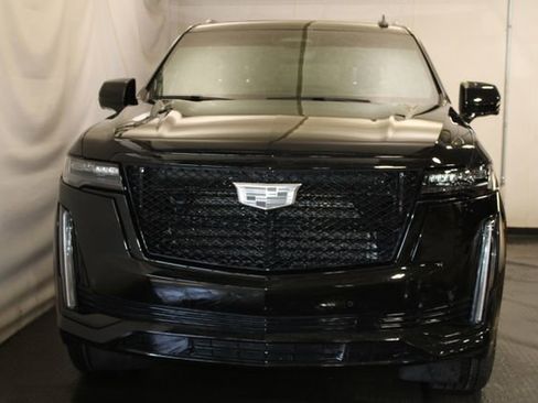 Certified 2024 Cadillac Escalade Sport Platinum w/ LPO, ONYX Package AWD/4WD image 3