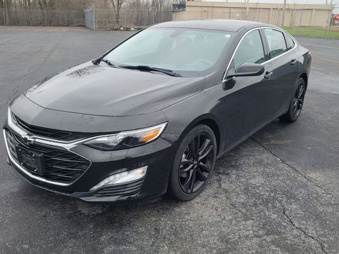 Used 2020 Chevrolet Malibu LT w/ Midnight Edition image 2