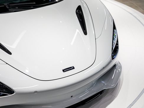 New 2027 McLaren 750S Spider RWD image 3