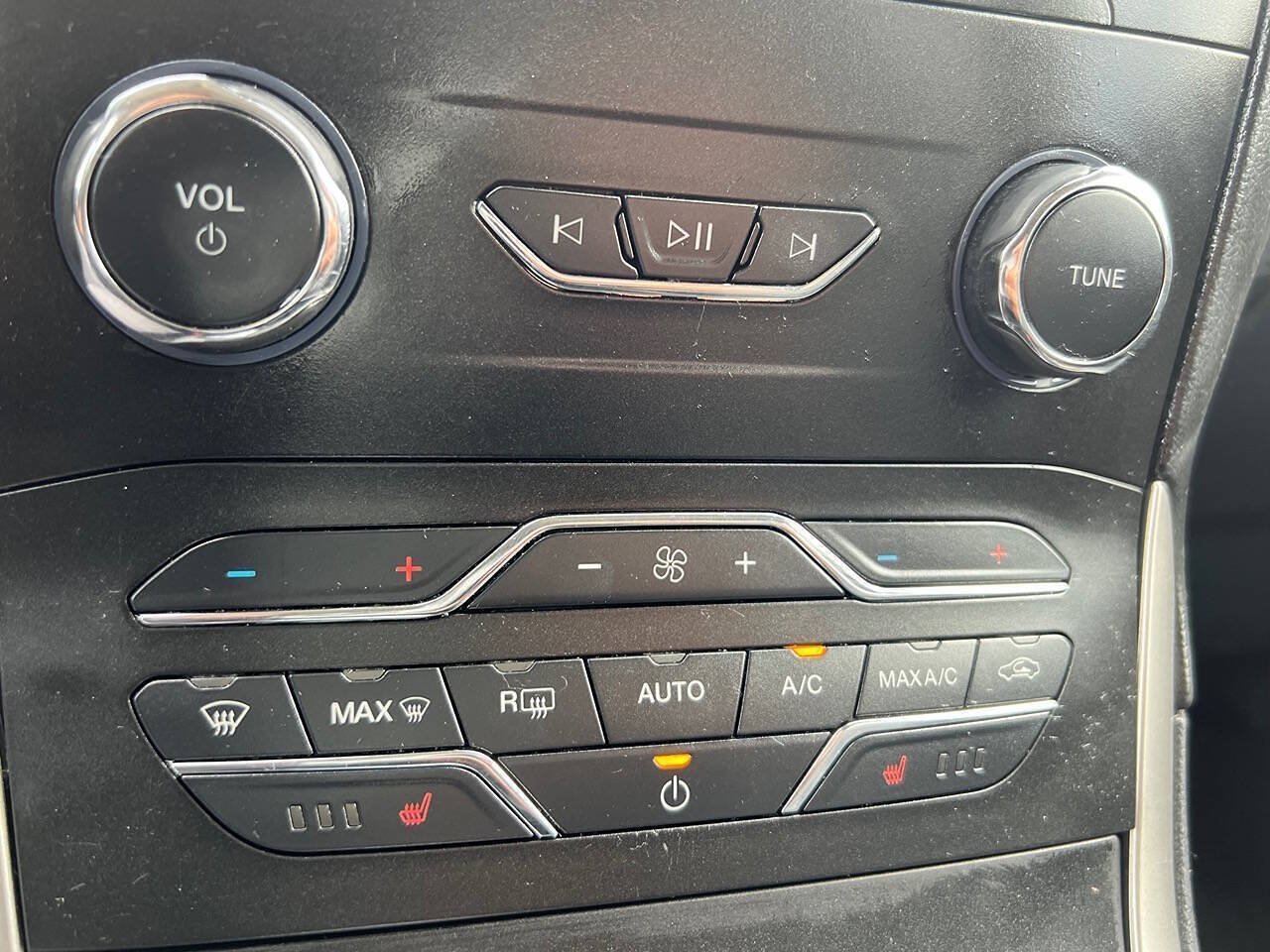 Used 2020 Ford Edge SEL w/ Convenience Package AWD/4WD image 19