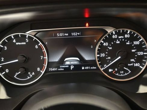 Used 2023 Nissan Rogue SV FWD image 3