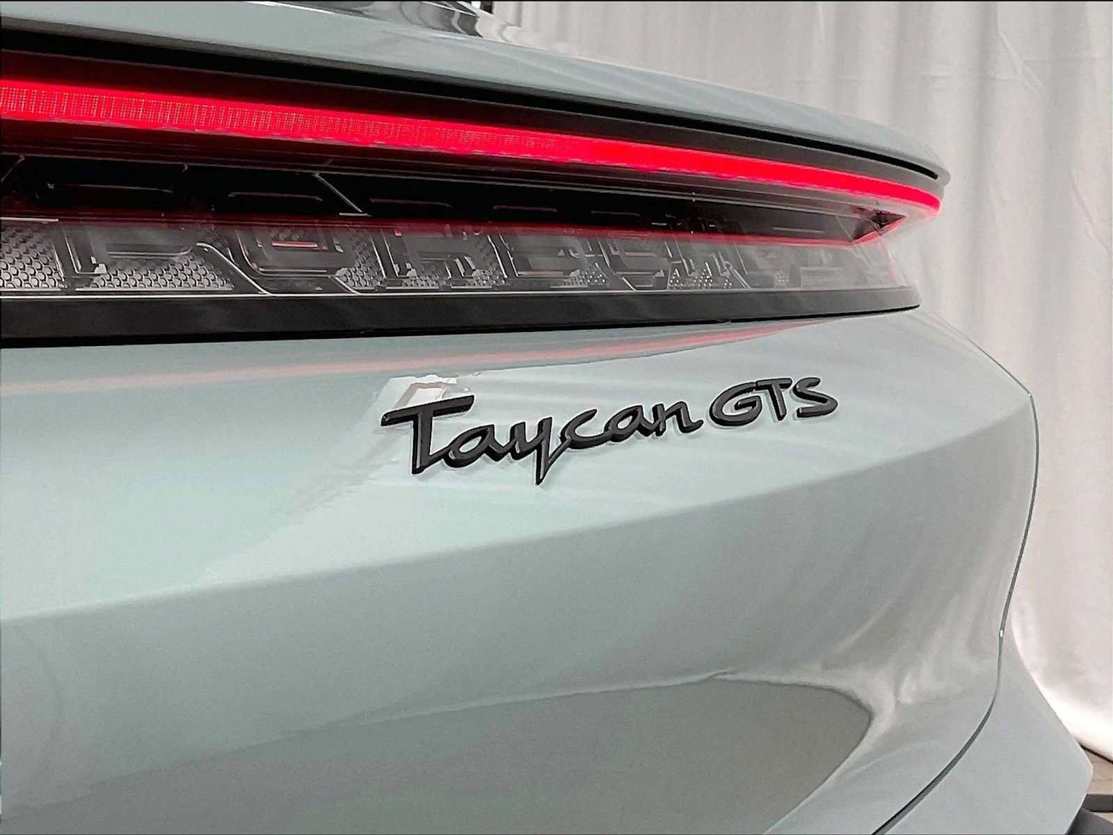 Used 2025 Porsche Taycan GTS AWD/4WD image 35