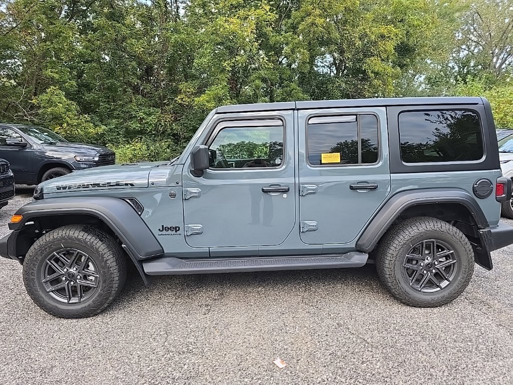 Used 2026 Jeep Wrangler Unlimited Sport AWD/4WD image 3