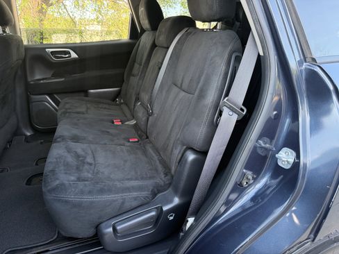 Used 2016 Nissan Pathfinder S FWD image 21