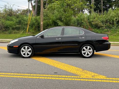 Used 2005 Lexus ES 330 w/ Preferred Accessory Pkg FWD image 3