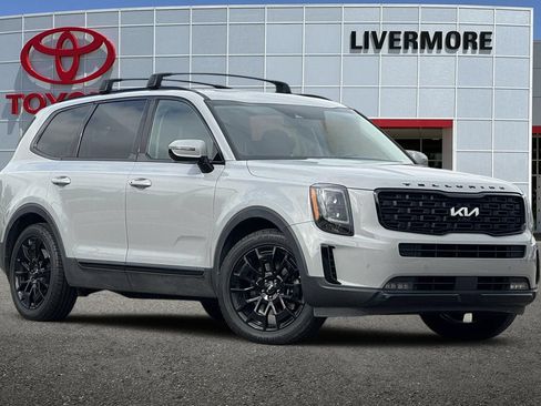 Used 2022 Kia Telluride SX w/ SX Prestige Package AWD/4WD image 2