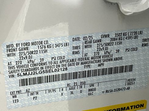 Used 2025 Lincoln Navigator Reserve w/ Jet Appearance Package image 31