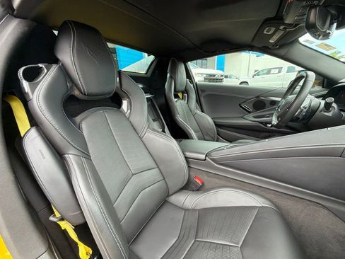 Used 2025 Chevrolet Corvette Z06 w/ Stealth Interior Trim Package RWD image 17
