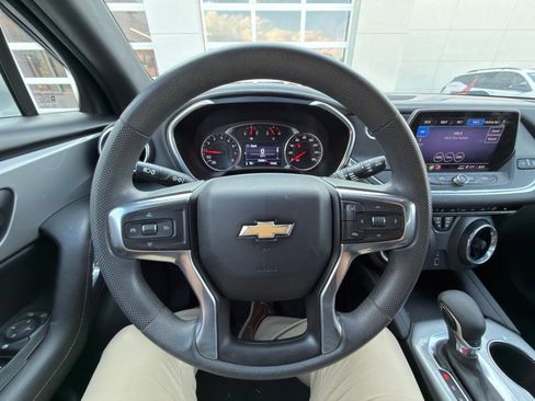 Used 2021 Chevrolet Blazer LT FWD image 11
