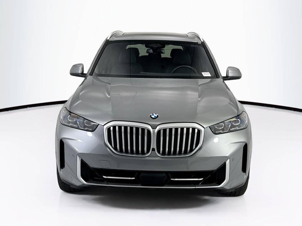 Certified 2026 BMW X5 xDrive40i AWD/4WD image 2