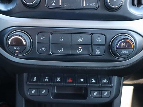 Used 2019 Chevrolet Colorado ZR2 w/ Colorado ZR2 Bison Edition image 11