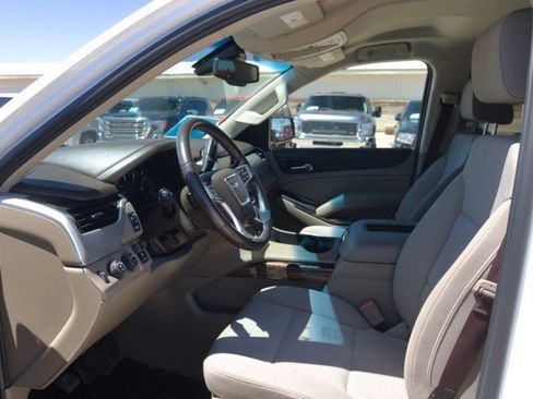 Used 2019 GMC Yukon XL SLE w/ HD Trailering Package AWD/4WD image 15