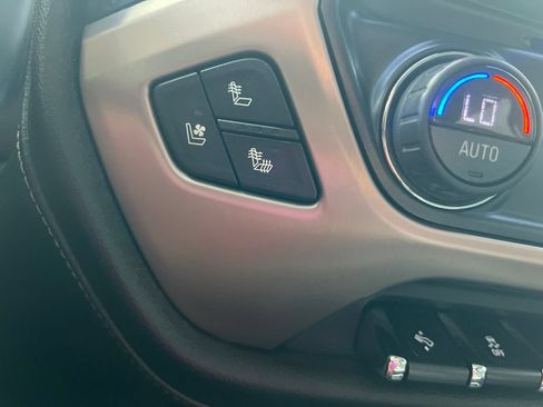 Used 2017 GMC Sierra 2500 Denali w/ Duramax Plus Package AWD/4WD image 16