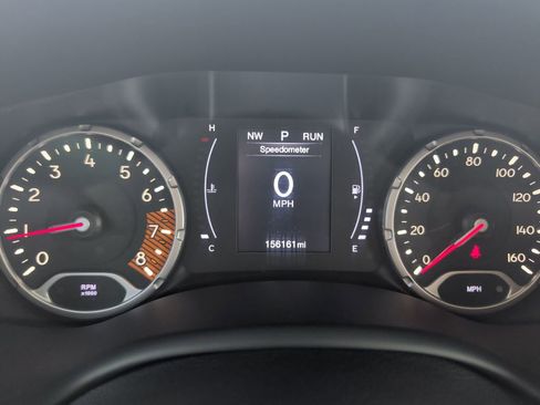 Used 2019 Jeep Renegade Latitude w/ Cold Weather Group AWD/4WD image 11