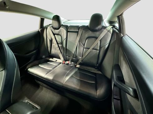 Used 2018 Tesla Model 3 Long Range image 13