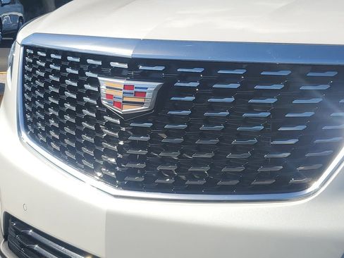 Used 2025 Cadillac XT5 Premium Luxury image 10