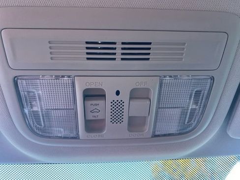 Used 2018 Honda Civic EX image 19