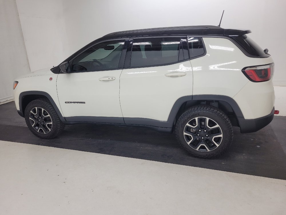 Used 2019 Jeep Compass Trailhawk w/ Leather Interior Group AWD/4WD image 3