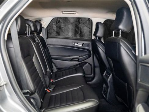 Used 2021 Ford Edge SEL image 17
