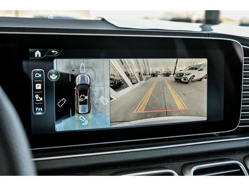 New 2026 Mercedes-Benz GLS 450 4MATIC image 15