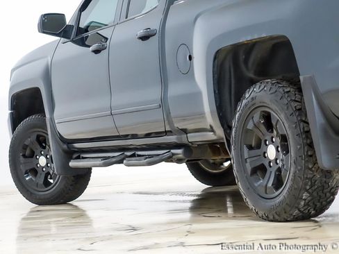 Used 2018 Chevrolet Silverado 1500 LT w/ All Star Edition AWD/4WD image 11