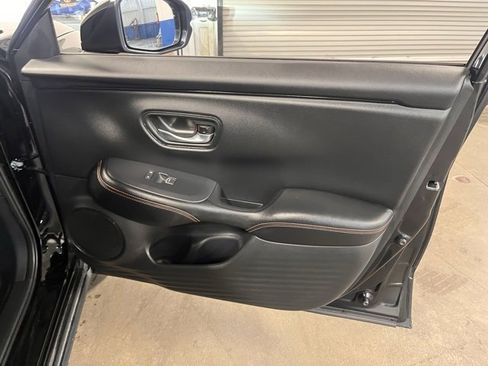 Used 2025 Honda HR-V Sport image 12