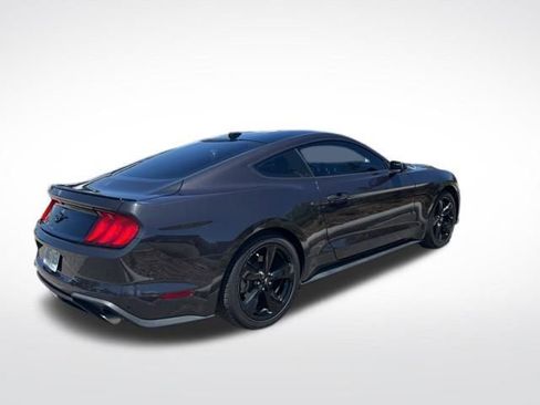 Used 2022 Ford Mustang Coupe w/ Black Accent Package RWD image 5