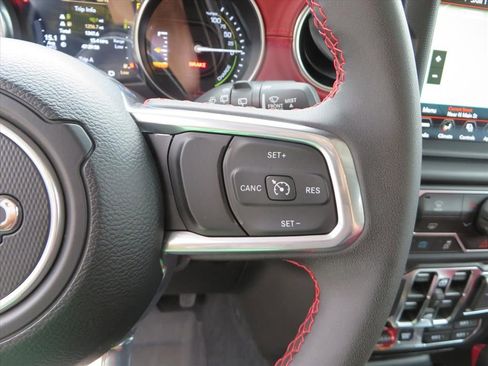 Used 2023 Jeep Wrangler Unlimited Rubicon 4xe image 22