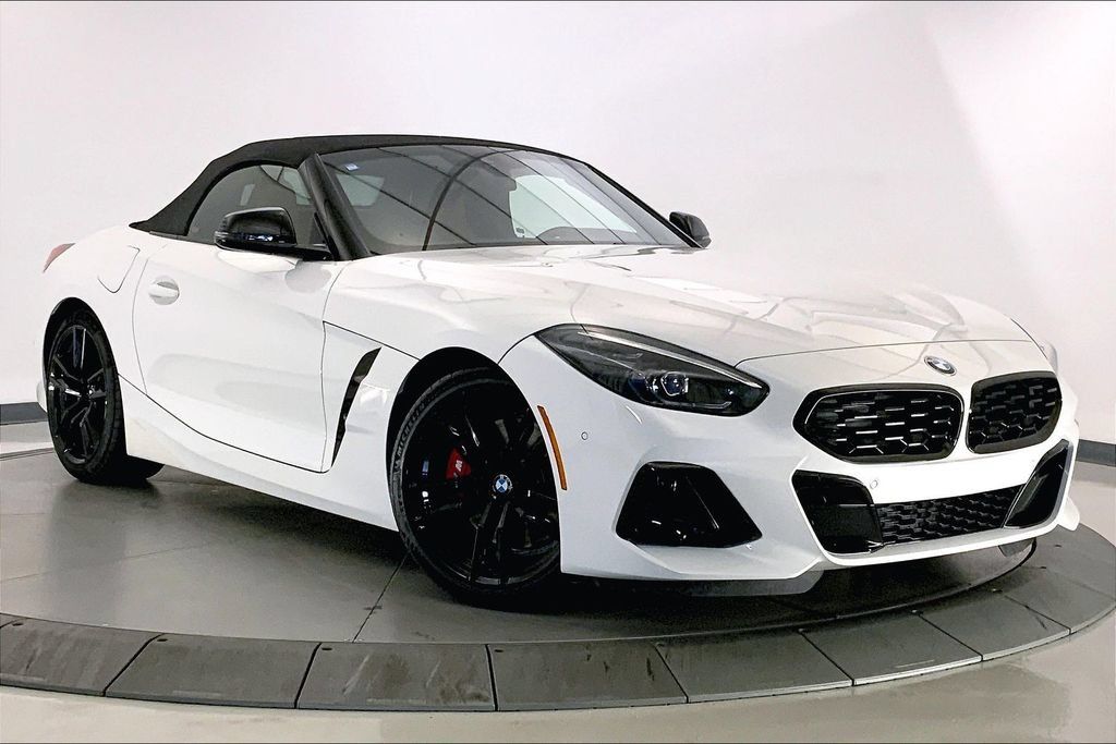 Certified 2023 BMW Z4 M40i w/ Premium Package RWD image 1