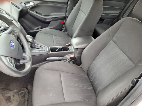 Used 2018 Ford Focus SE image 18