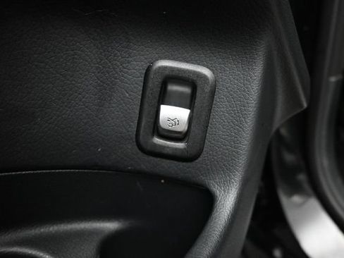 Used 2022 Mercedes-Benz GLC 300 image 24