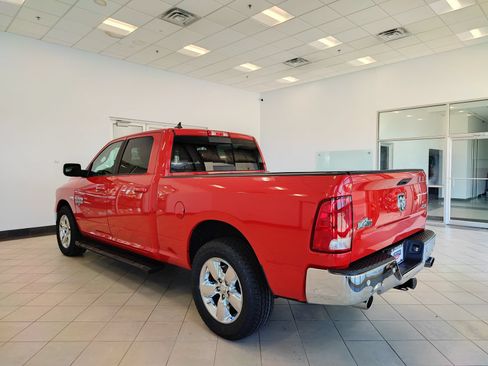 Used 2019 RAM 1500 Big Horn AWD/4WD image 5