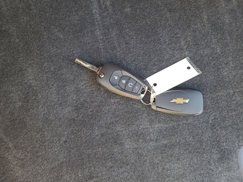 Used 2024 Chevrolet Trax RS image 31