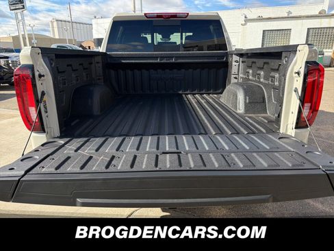 New 2026 GMC Sierra 1500 Denali w/ Technology Package image 9
