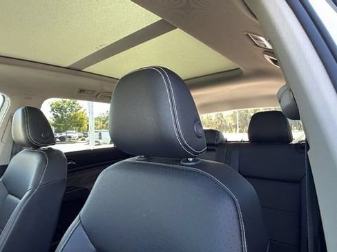 Used 2023 Volkswagen Atlas SE w/ Panoramic Sunroof Package AWD/4WD image 22