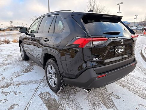 Used 2025 Toyota RAV4 XLE image 5