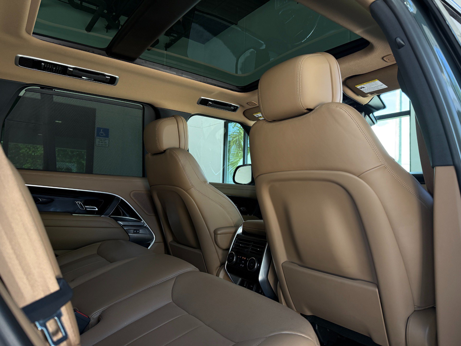 Used 2026 Land Rover Range Rover SE AWD/4WD image 30