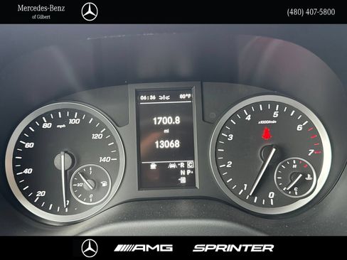 Used 2023 Mercedes-Benz Metris Passenger image 27