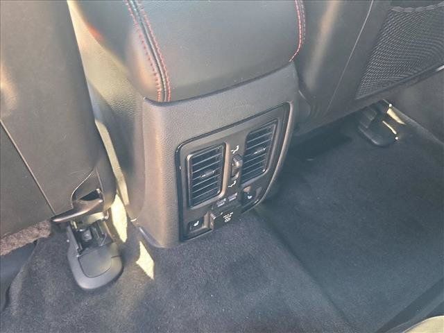 Used 2022 Dodge Durango R/T w/ Blacktop Package AWD/4WD image 18