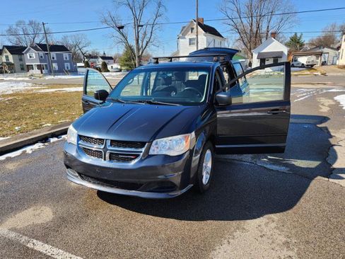 Used 2013 Dodge Grand Caravan SE image 25