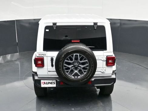 Used 2025 Jeep Wrangler Unlimited Sahara AWD/4WD image 50
